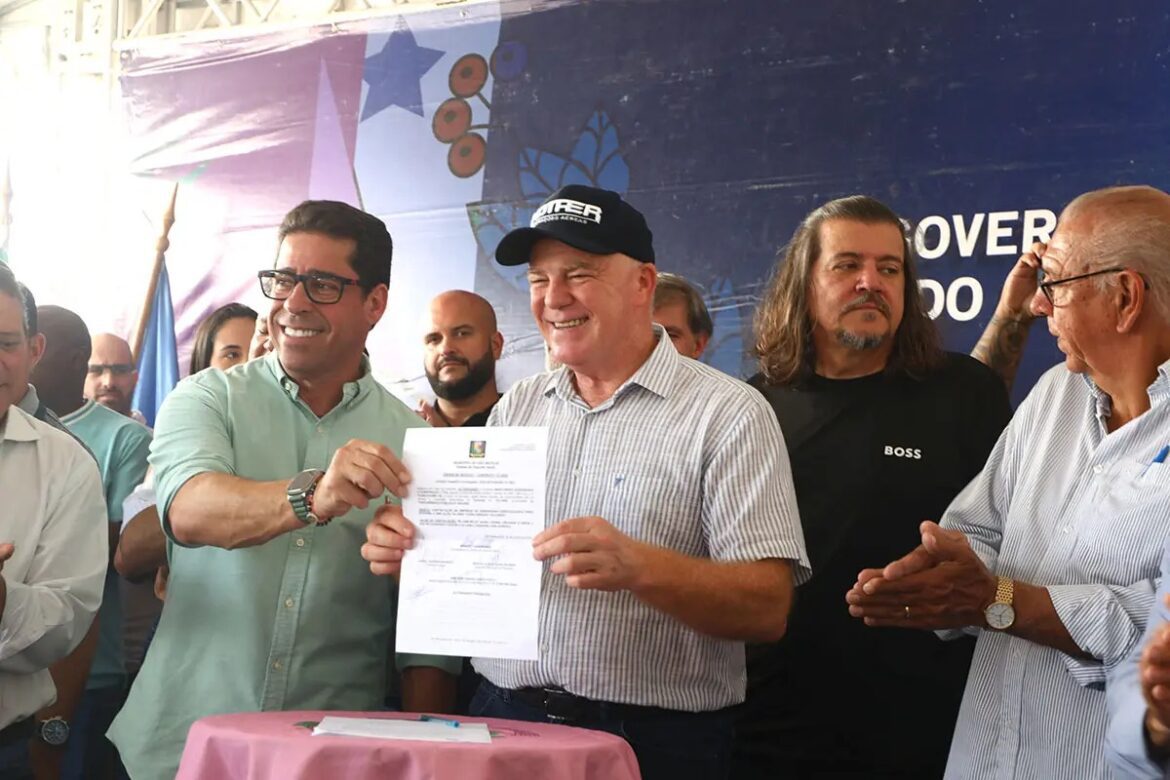Casagrande e Marcelo Santos participam de entrega de obras em São Mateus