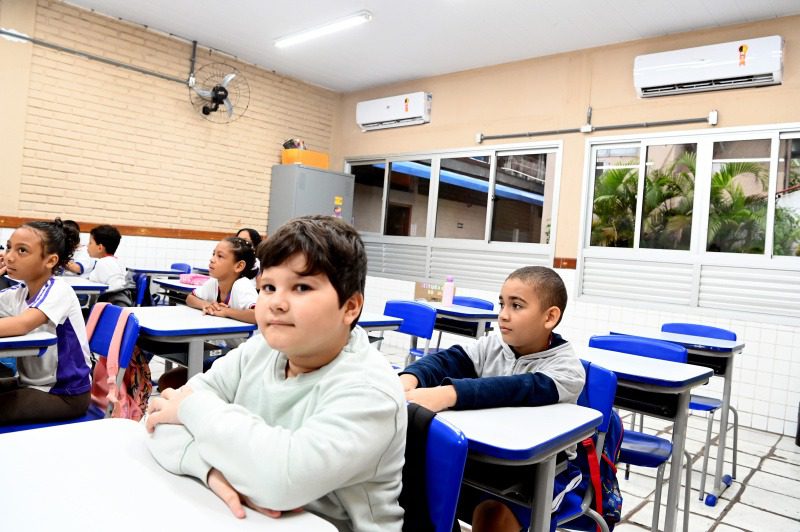 Educação: escola em Santa Lucia ganha nova rede elétrica e climatização