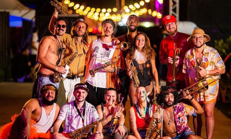 Apresentação gratuita do Bloco Balança Penha anima a Barra do Jucu