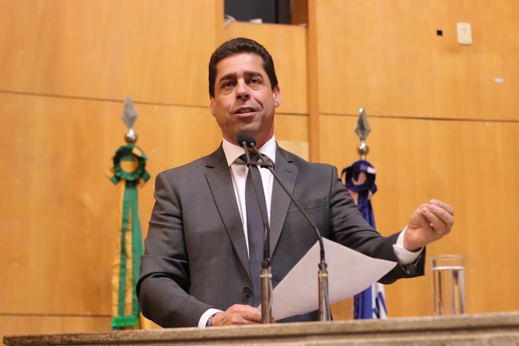 Ales estabelece comissão para atuar durante o período de recesso