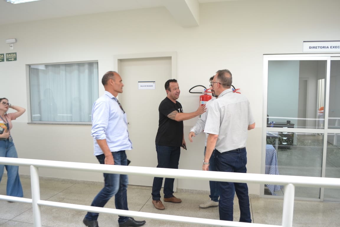 Vereador Dr. William Miranda se Inspira na FACELI para Propor Faculdade Pública Municipal em Serra