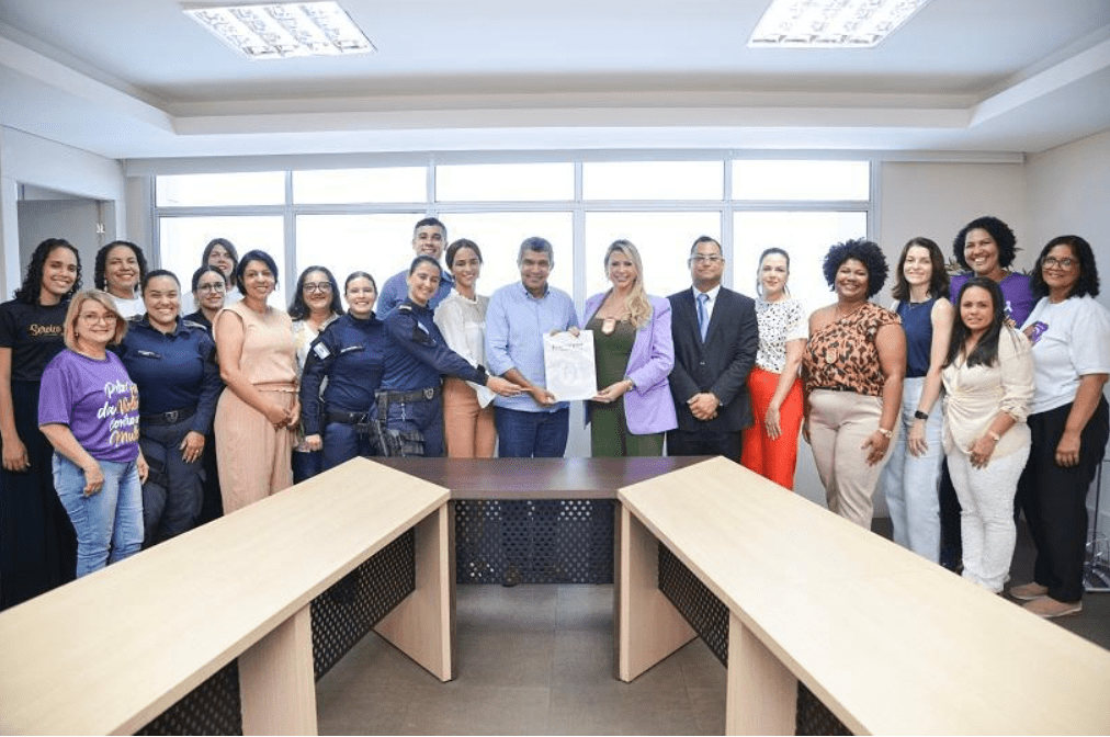 Prefeitura da Serra Participa do Programa Homem que é Homem com Assinatura de Termo de Adesão