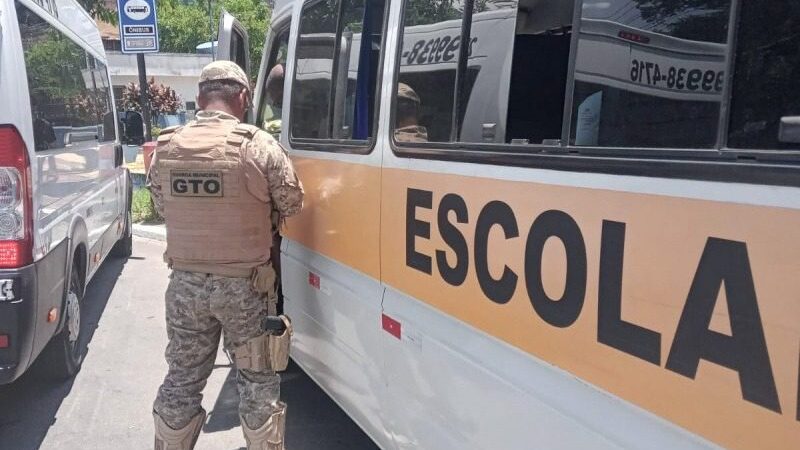 Fiscalização em Vans Escolares: Operação Anjos da Guarda em Andamento em Vitória