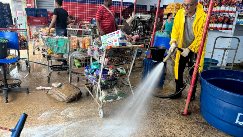 Chuvas no Sul do Estado: comerciantes de Apiacá lutam para recomeçar