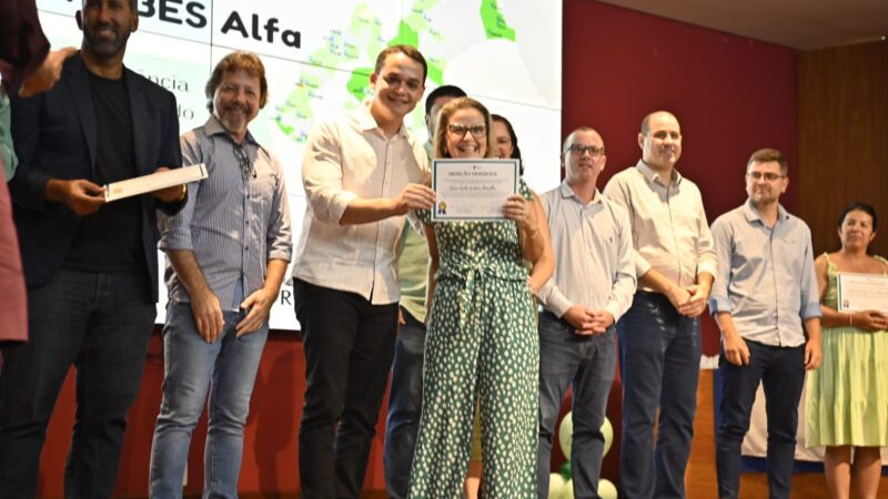 Vitória se destaca nacionalmente com avanços significativos na área da educação