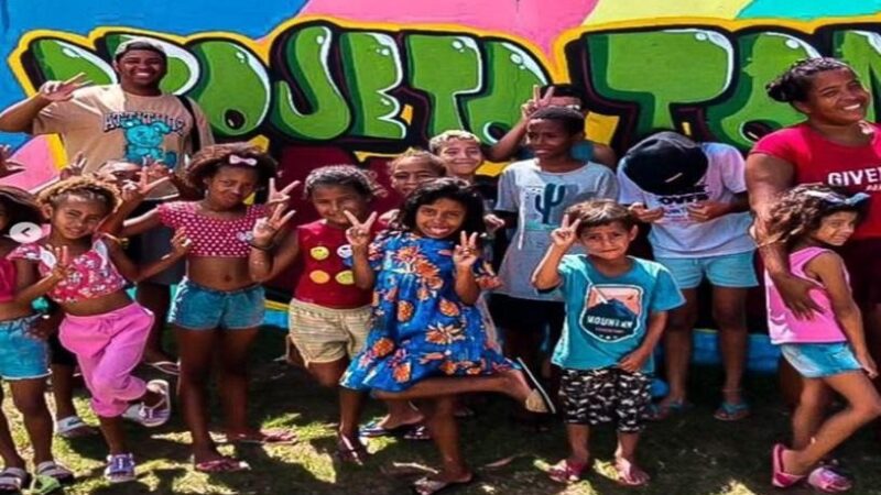 Artista Urbano transforma o muro da Emef São Diogo em Arte nesta quarta-feira (24)