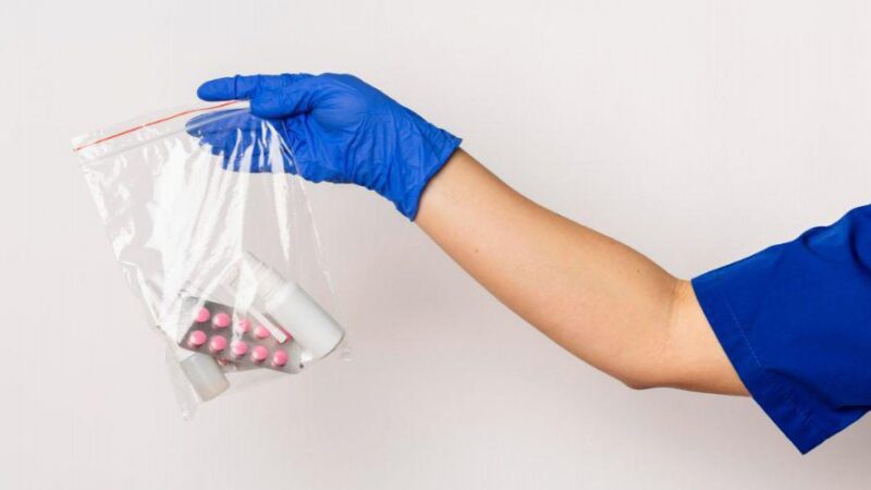 Cartilha da Secretaria de Saúde orienta para o uso correto de medicamentos