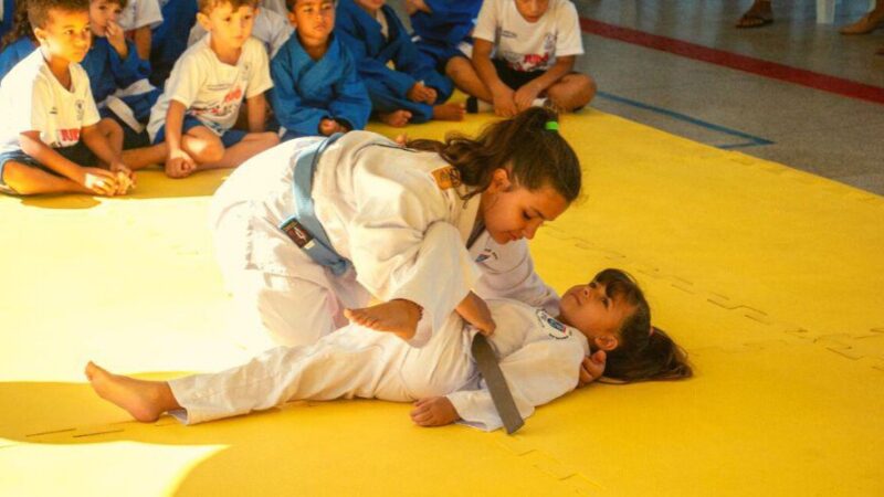 Prefeitura oferece vagas em aulas gratuitas de judô para crianças e adolescentes