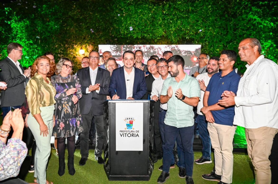 Pazolini assina contrato para urbanização do Novo Canal de Camburi: projeto transforma a região