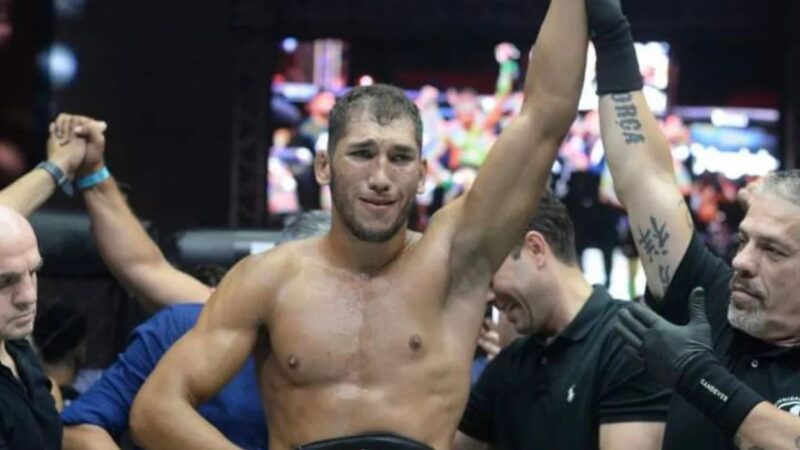 Lutador Capixaba Conquista Vitória por Nocaute Técnico no Jungle Fight