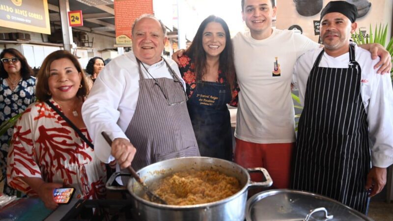 Pazolini participa de aniversário das Paneleiras de Goiabeiras
