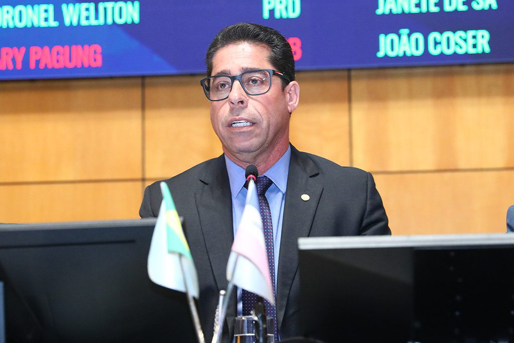 Governador, vice e chefes de Poderes marcam presença na abertura dos trabalhos legislativos