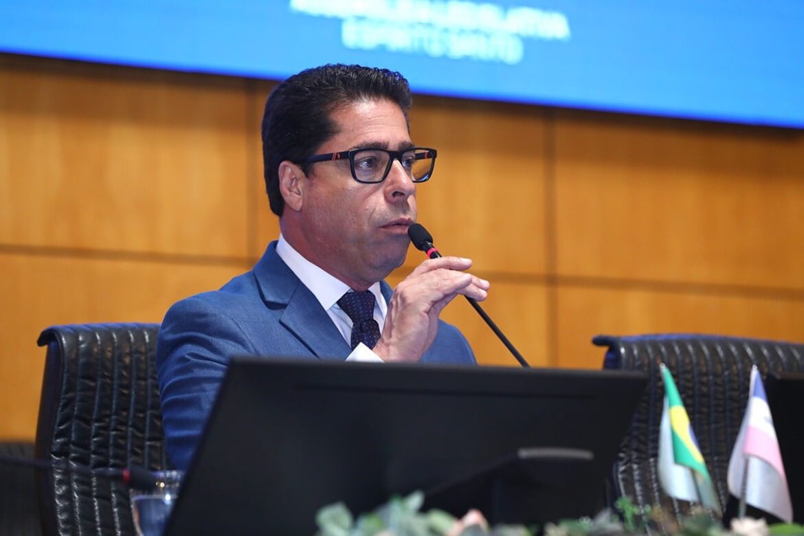 Reeleição unânime garante continuidade de Marcelo Santos na presidência da Ales