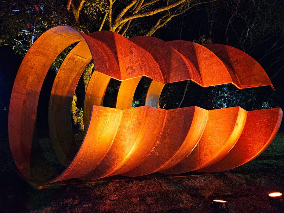 Nova escultura do artista José Carlos Vilar amplia acervo do Parque Cultural Casa do Governador