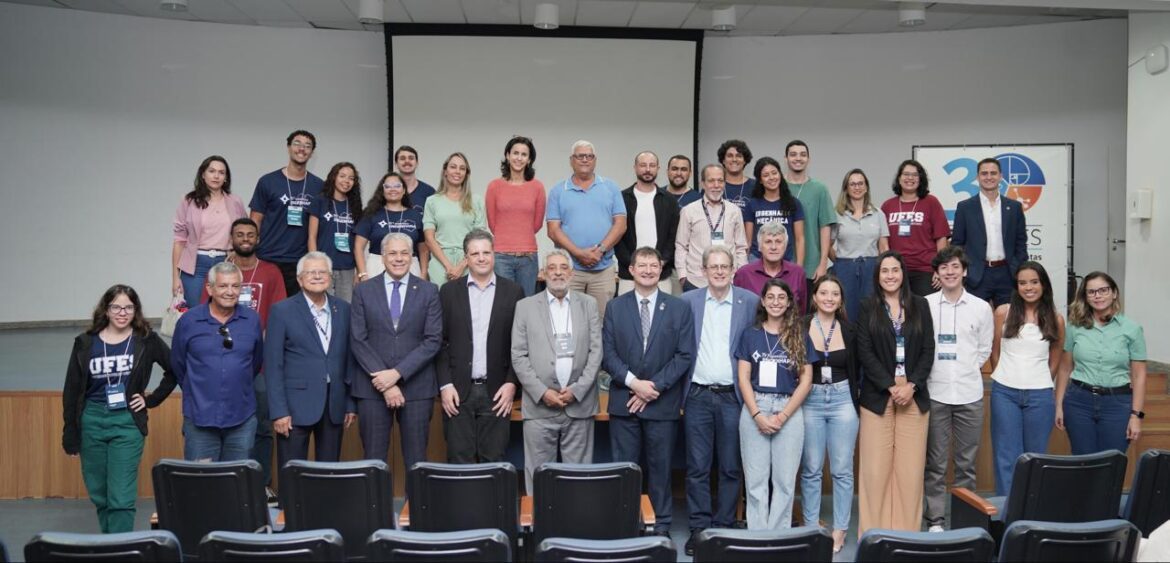 19ª Semana da Engenharia tem início com grande participação na UFES 🚀