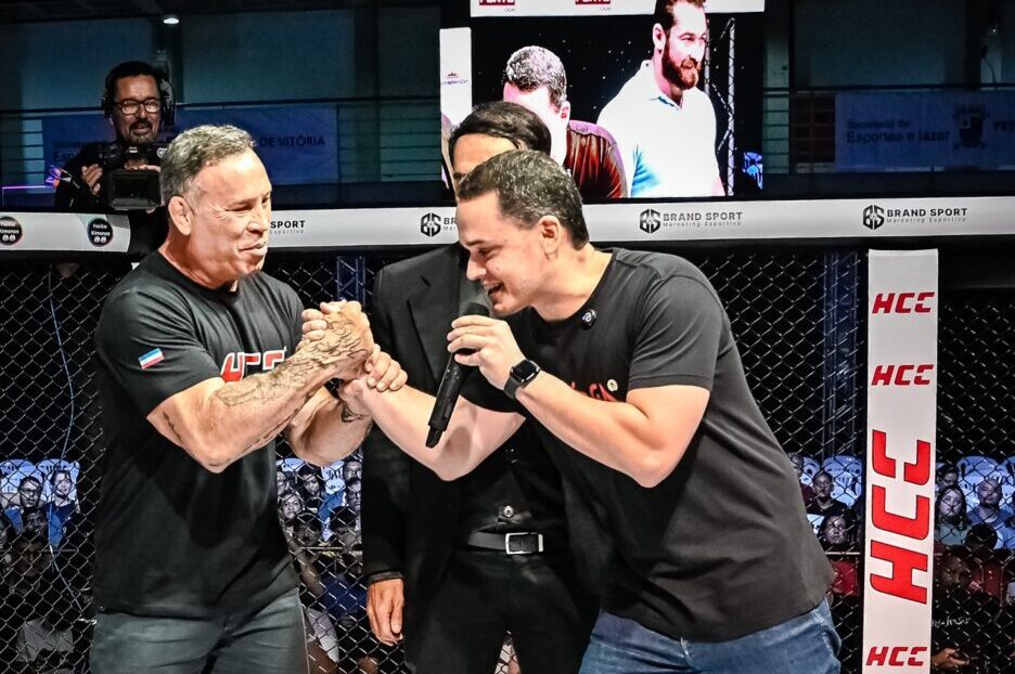 Público prestigia noite de lutas no Ginásio do Tancredão em evento oficial de MMA