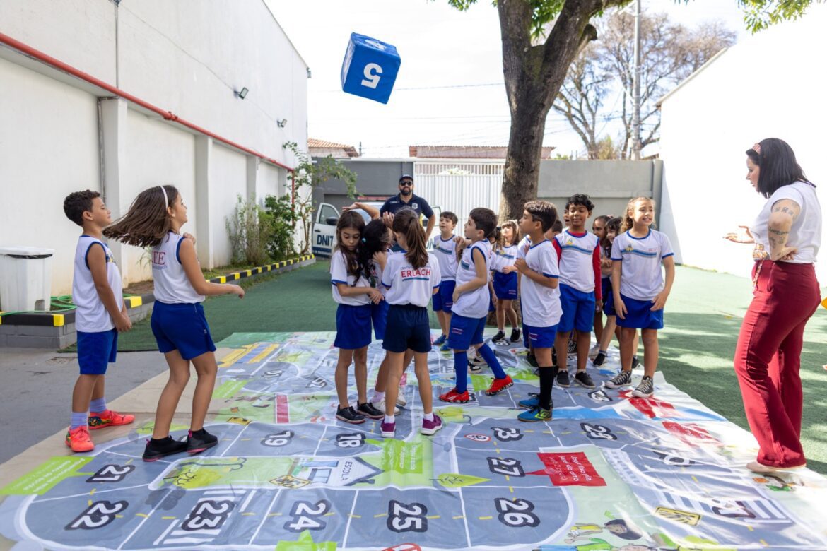 Campanha Maio Amarelo do Dnit-ES alcança centenas de crianças