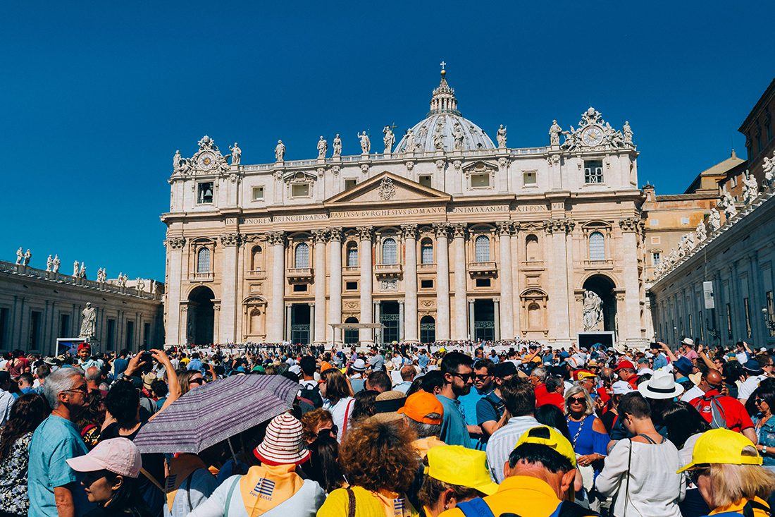 Fumaça branca: conclave anuncia escolha de novo Papa