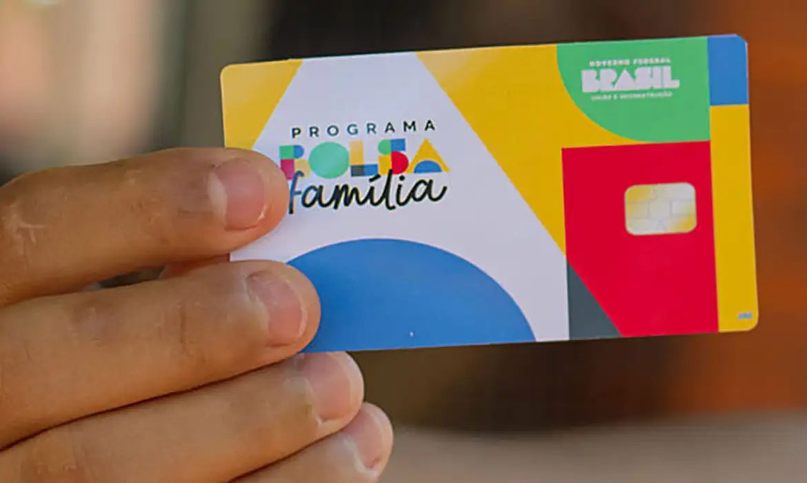 Bolsa Família: 27 cidades do ES tem mais famílias beneficiadas do que empregados formais