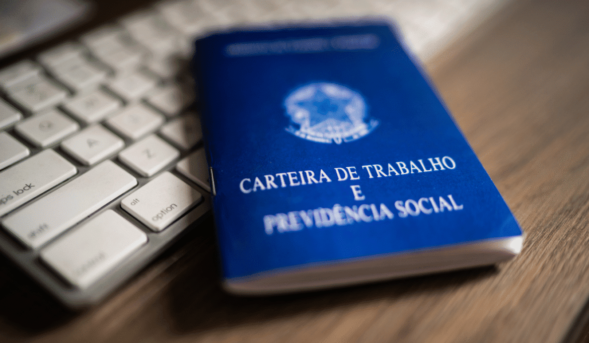 Semana começa com mais de 3 mil vagas de emprego na Grande Vitória