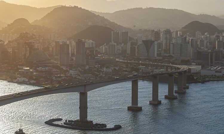 Fim do veranico traz temperaturas mais amenas e chance de chuva no ES nesta segunda (25)