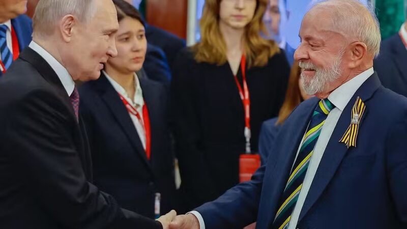 Lula e Putin discutem guerra na Ucrânia e cenário econômico