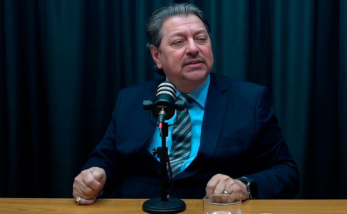 João Dallapiccola: o advogado de 40 anos de carreira e irmão do prefeito de Cariacica