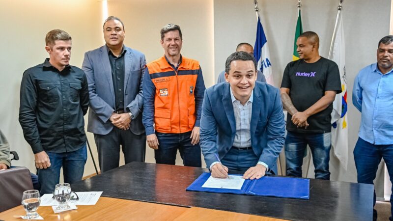 Pazolini entrega o primeiro Centro de Monitoramento de Raios do Espírito Santo