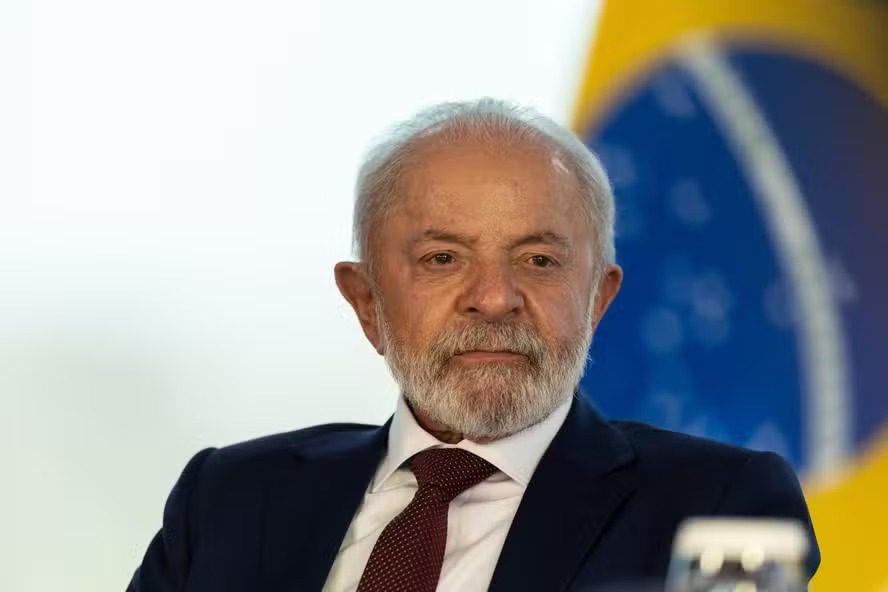 Lula promete expor envolvidos no crime organizado e anuncia regras mais rígidas para fintechs
