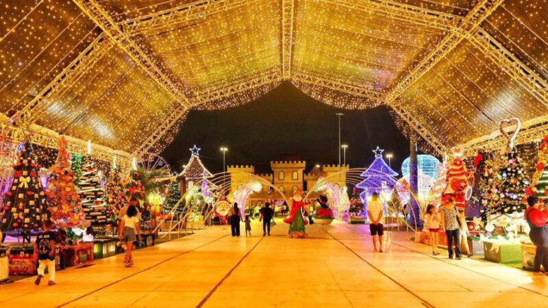 Encanto e confraternização marcam as noites iluminadas da Vila Natalina