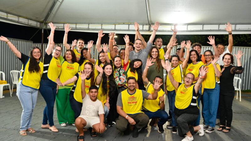 Pazolini promove Jesus Vida Verão e reúne 70 mil pessoas na Praia de Camburi