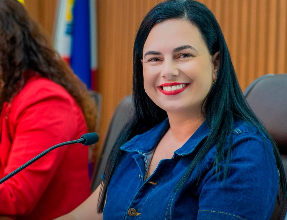 Sabrina Astori pede revisão do IPTU e sugere suspensão temporária da cobrança em Guarapari
