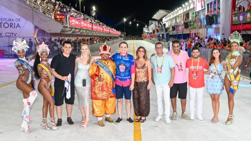 Pazolini abre o Carnaval do Brasil com dois dias de espetáculo, avança com a Cidade do Samba e festeja nas arquibancadas do Sambão do Povo