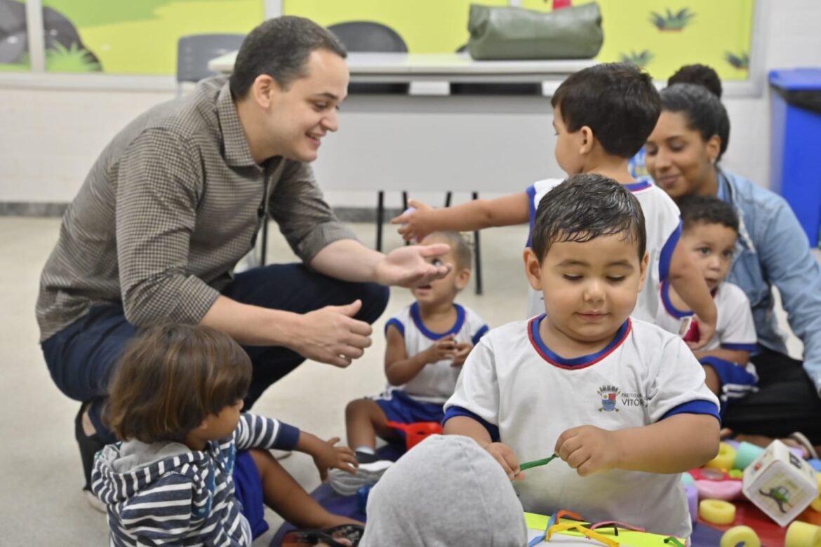 Pazolini entrega reforma e climatização do CMEI Sophia Musengny no Bairro da Penha
