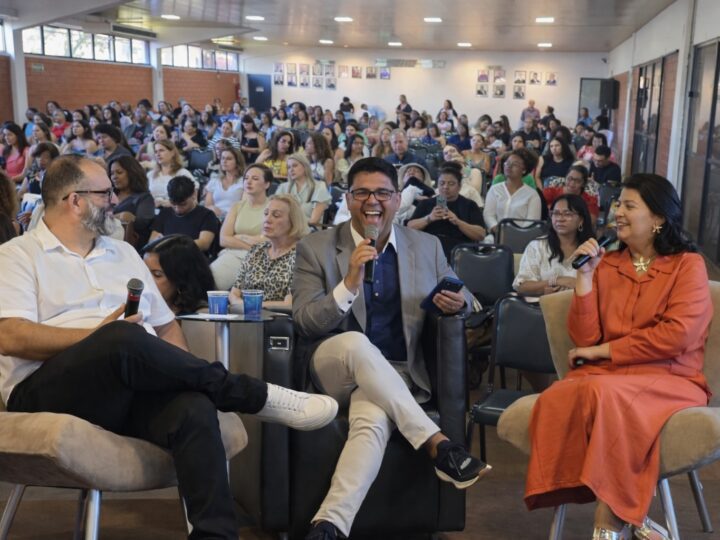 “Mulheres que Inspiram” lota auditório e se consolida como maior solenidade feminina da Câmara de Vila Velha