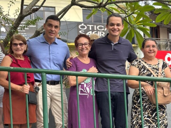 Pazolini é calorosamente recebido na festa de aniversário de João Neiva