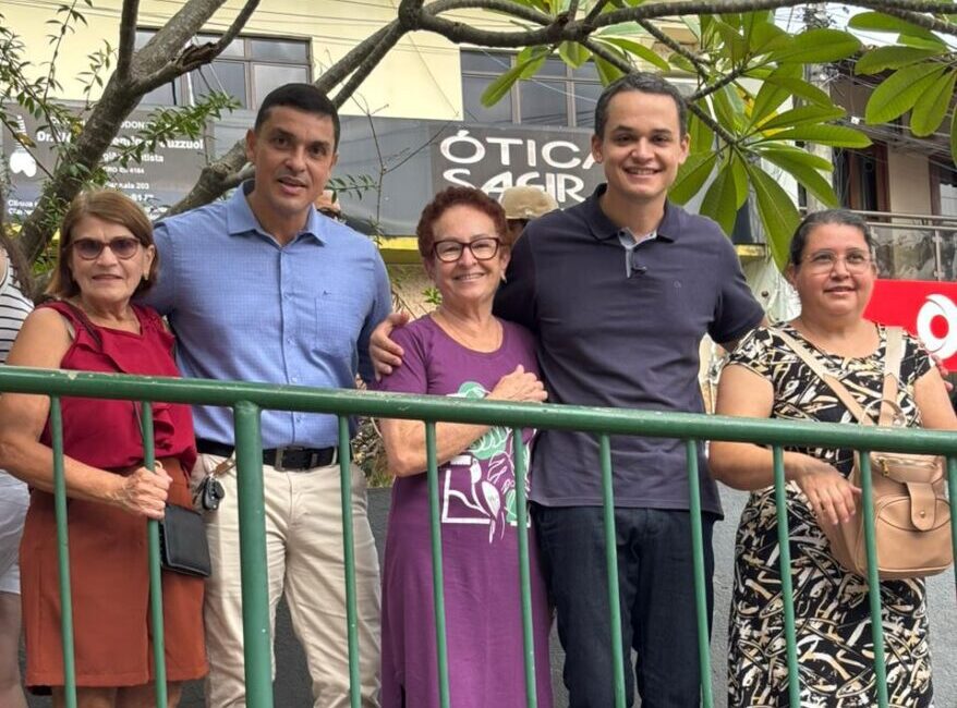 Pazolini é calorosamente recebido na festa de aniversário de João Neiva