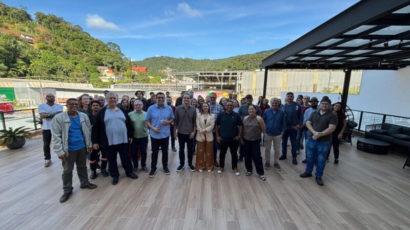 Pazolini e Erick Musso percorrem Domingos Martins e Pedra Azul em compromissos oficiais