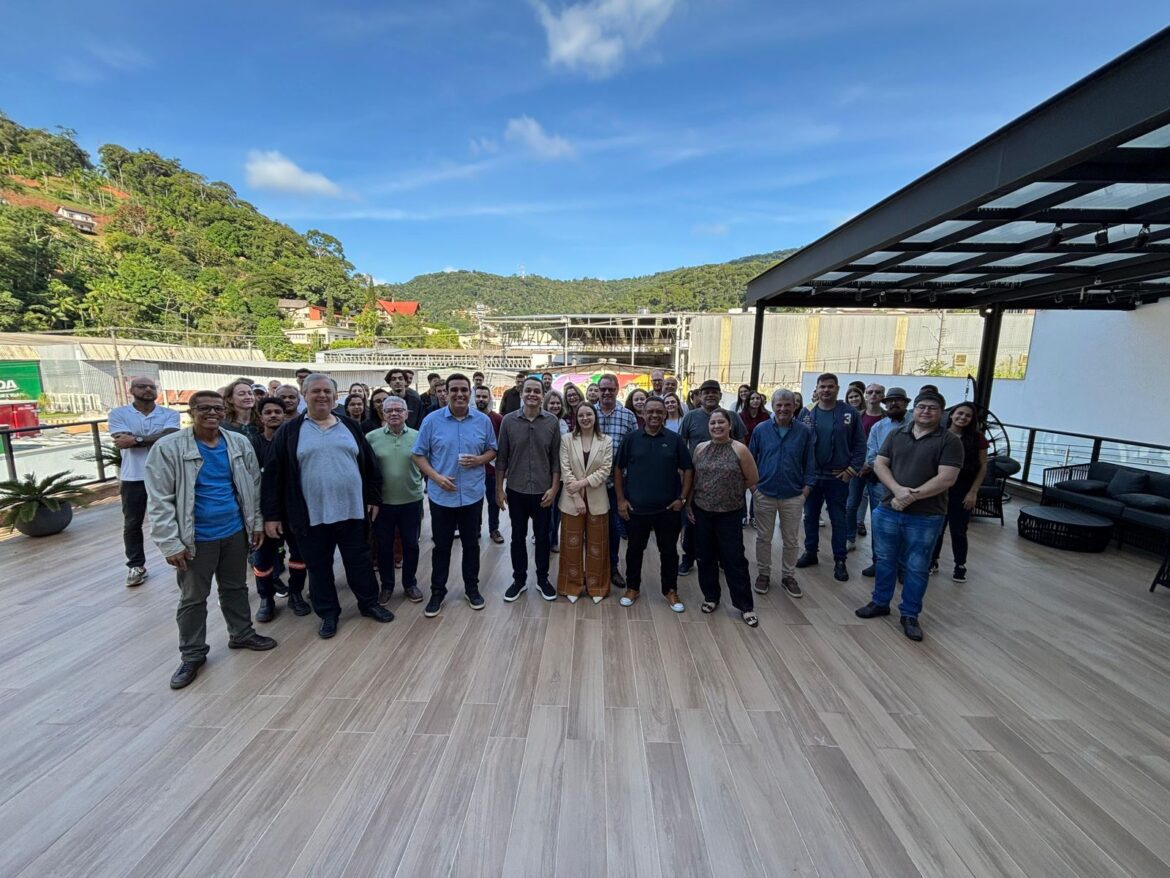 Pazolini e Erick Musso percorrem Domingos Martins e Pedra Azul em compromissos oficiais