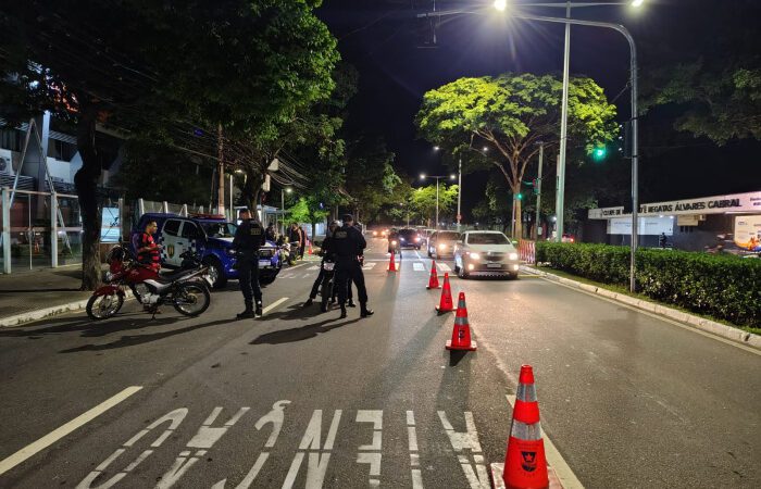 Mais de mil motoristas fazem teste do bafômetro em ações do Maio Amarelo em Vitória