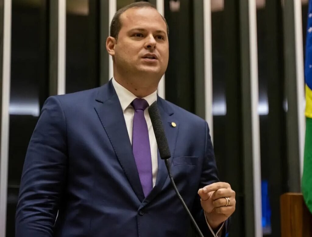 Dr. Victor Linhalis e Alan Siqueira ampliam investimentos na saúde do Norte e Noroeste capixaba