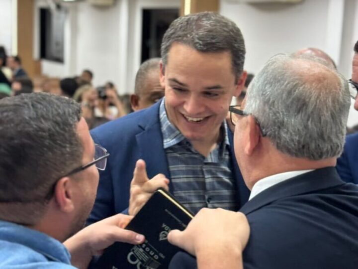 Pazolini participa do Culto de Posse da Diretoria da União de Mocidade das Assembleias de Deus no Espírito Santo – UMADES