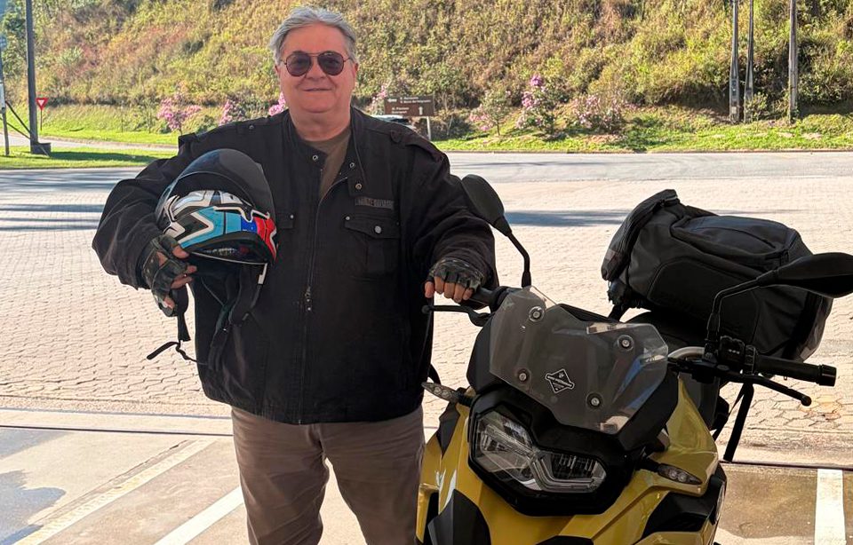 De moto e na estrada: Luiz Paulo Vellozo Lucas intensifica agenda pelos municípios capixabas