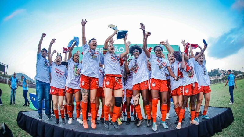Futebol feminino de Vargem Alta recebe reforço de R$ 50 mil para seguir fazendo história