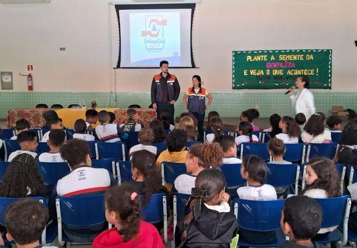 Defesa Civil leva projeto educativo sobre riscos e prevenção a escolas de Vila Velha