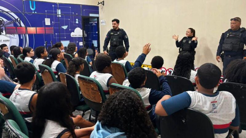 Projeto Anjos da Guarda leva educação para o trânsito a estudantes de Vila Velha