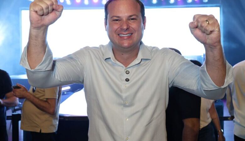 Dr. Victor Linhalis oficializa candidatura e disputará novo mandato como deputado federal