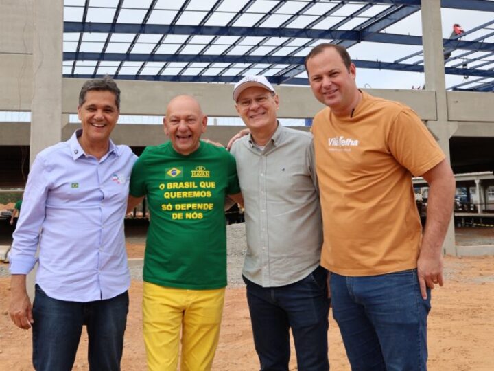 Dr. Victor Linhalis vistoria obras da Havan em Vila Velha e destaca geração de empregos e desenvolvimento