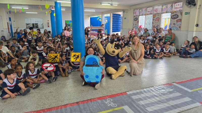 Guarda de Vila Velha leva educação para o trânsito a crianças da rede municipal