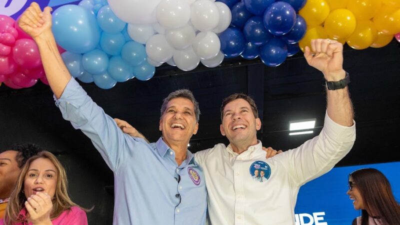 Arnaldinho anuncia Ferraço e Casagrande como seus candidatos em encontro político em Vila Velha